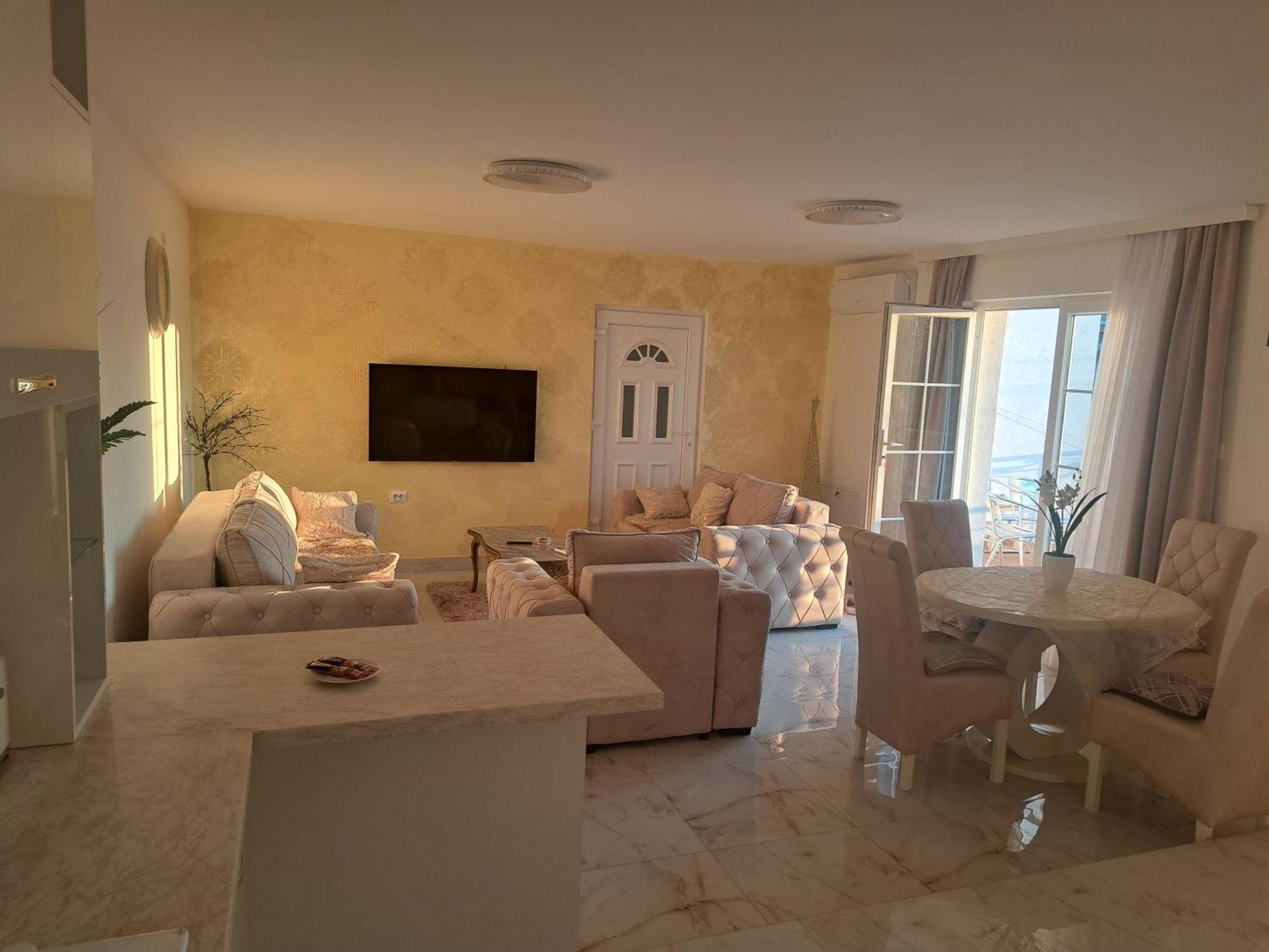 Dina Lux Apartman Jagodina Ngoại thất bức ảnh